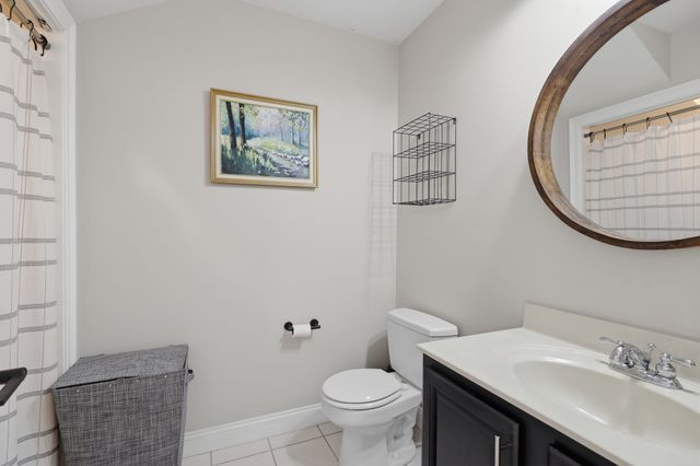 90 Carrington Ln 90, Uxbridge, MA 01569