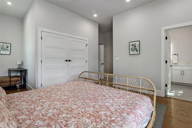 1111 W Annie ST, Austin, TX 78704