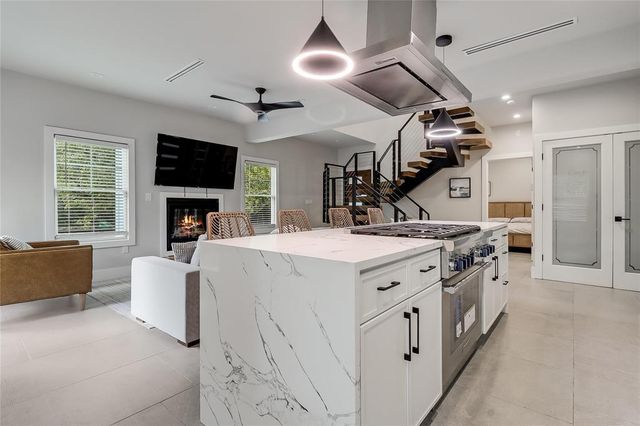 1111 W Annie ST, Austin, TX 78704
