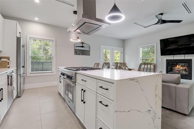 1111 W Annie ST, Austin, TX 78704