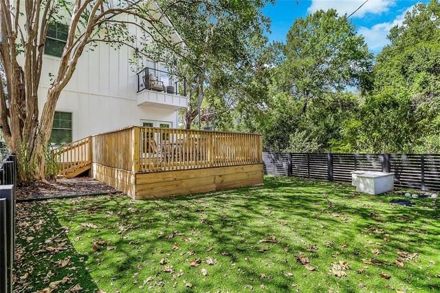 1111 W Annie ST, Austin, TX 78704