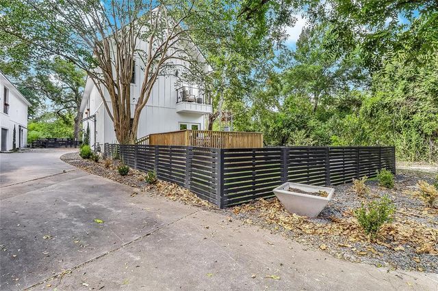 1111 W Annie ST, Austin, TX 78704