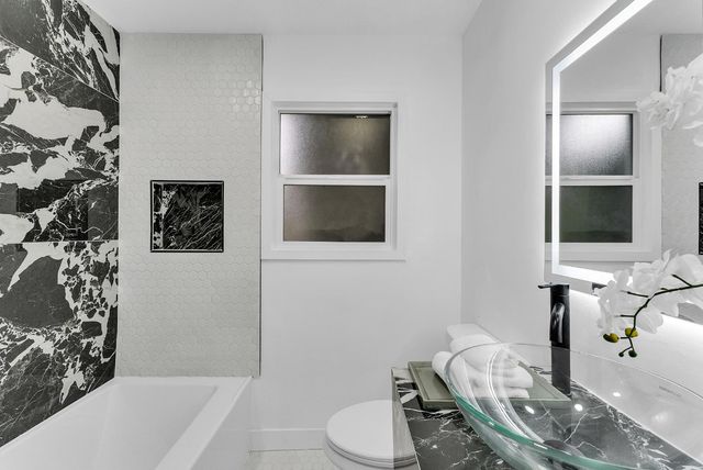 3931 60th St, Sacramento, CA 95820