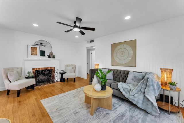 3931 60th St, Sacramento, CA 95820