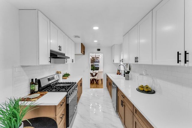 3931 60th St, Sacramento, CA 95820