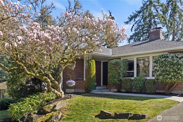 541 NE 130th Street, Seattle, WA 98125