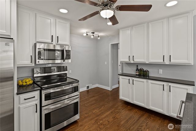 541 NE 130th Street, Seattle, WA 98125