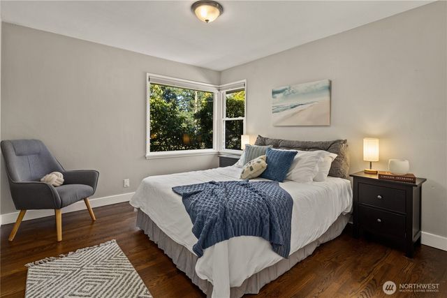 541 NE 130th Street, Seattle, WA 98125