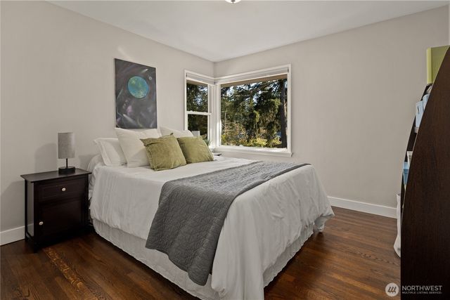 541 NE 130th Street, Seattle, WA 98125