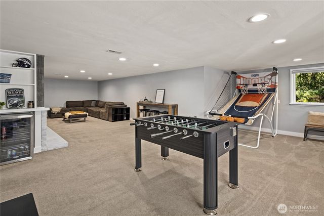 541 NE 130th Street, Seattle, WA 98125