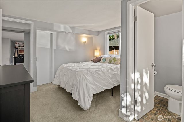 541 NE 130th Street, Seattle, WA 98125