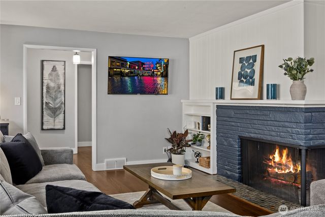 541 NE 130th Street, Seattle, WA 98125