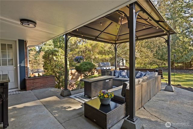 541 NE 130th Street, Seattle, WA 98125