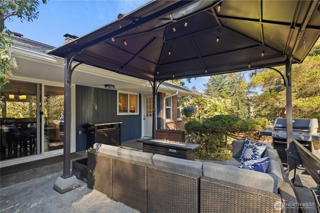 541 NE 130th Street, Seattle, WA 98125