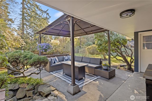 541 NE 130th Street, Seattle, WA 98125