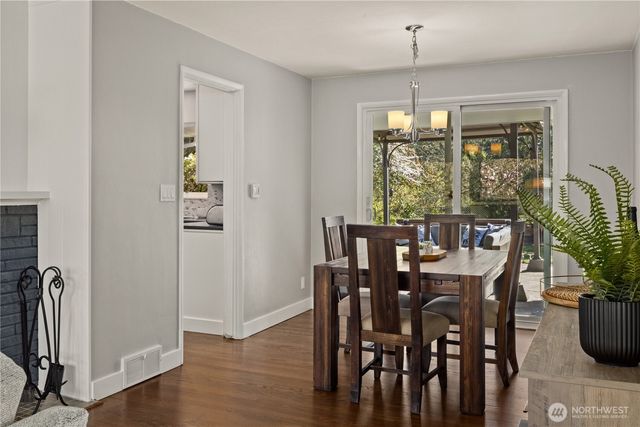 541 NE 130th Street, Seattle, WA 98125