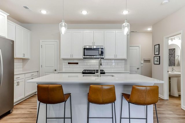14480 Twin Lakes Circle, Burnsville, MN 55306