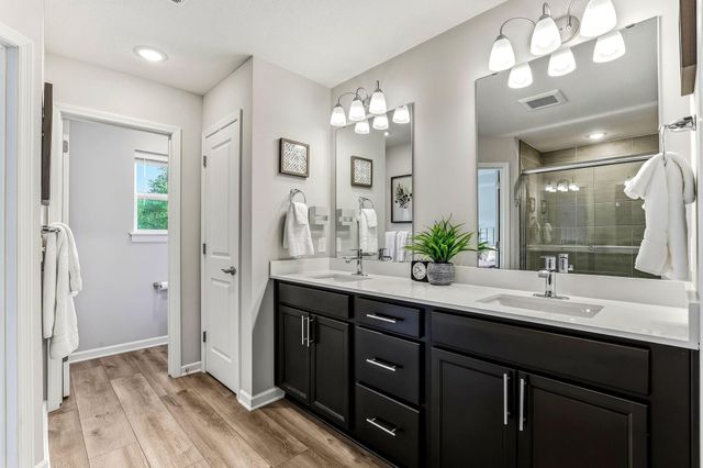 14480 Twin Lakes Circle, Burnsville, MN 55306