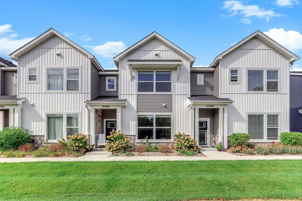 14480 Twin Lakes Circle, Burnsville, MN 55306