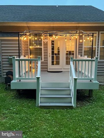 688 WEBBER SPRINGS DR, Inwood, WV 25428