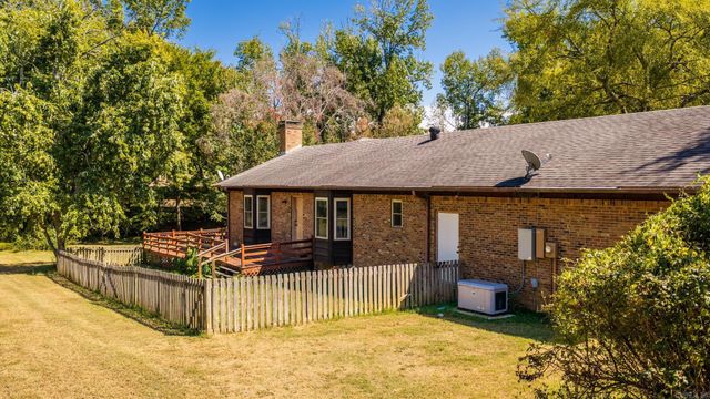 11 Evert Court, Little Rock, AR 72210