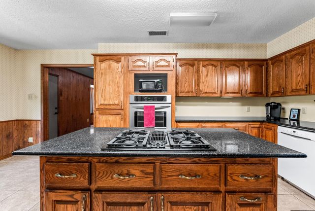 11 Evert Court, Little Rock, AR 72210