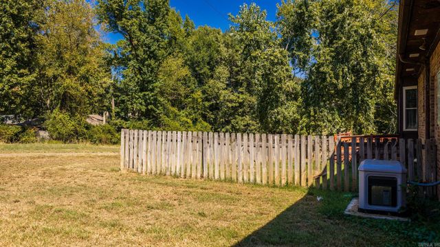11 Evert Court, Little Rock, AR 72210
