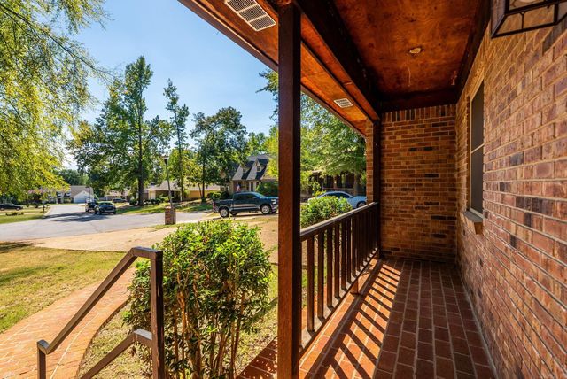 11 Evert Court, Little Rock, AR 72210