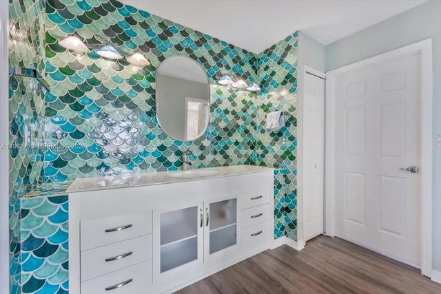 9057 SW 161st Terrace, Palmetto Bay, FL 33157