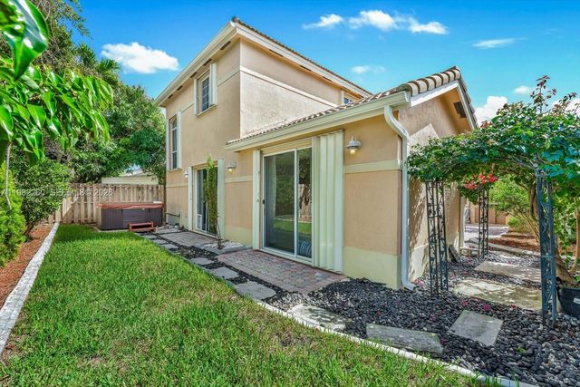 9057 SW 161st Terrace, Palmetto Bay, FL 33157