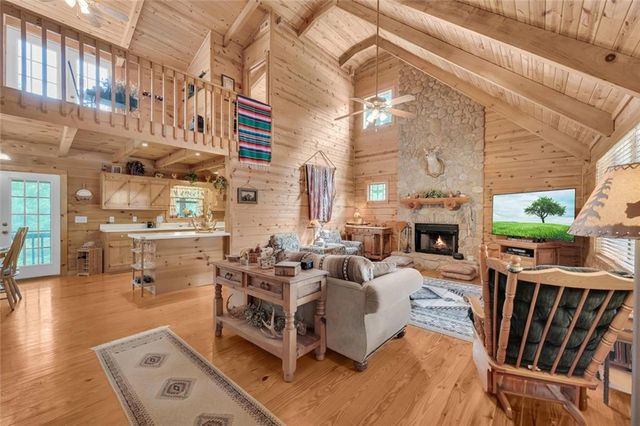 122 Sky High Drive, Blairsville, GA 30512