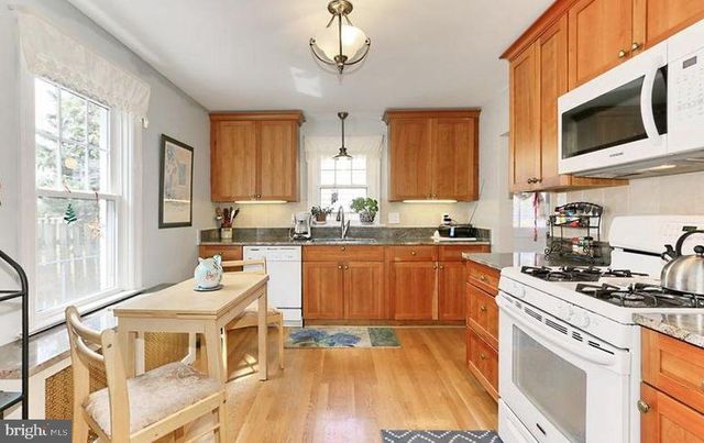 300 S EDGEWOOD ST, Arlington, VA 22204