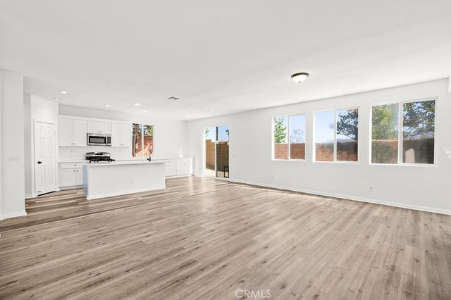 31501 Stoney Creek Drive, Lake Elsinore, CA 92532