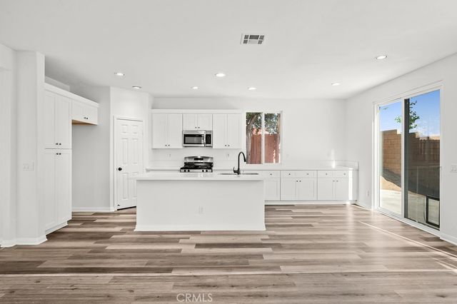 31501 Stoney Creek Drive, Lake Elsinore, CA 92532