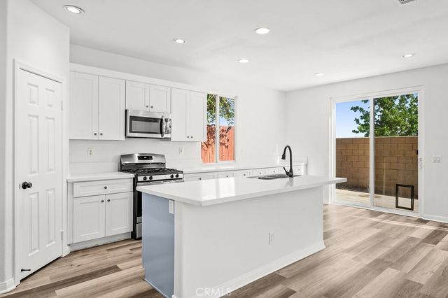 31501 Stoney Creek Drive, Lake Elsinore, CA 92532