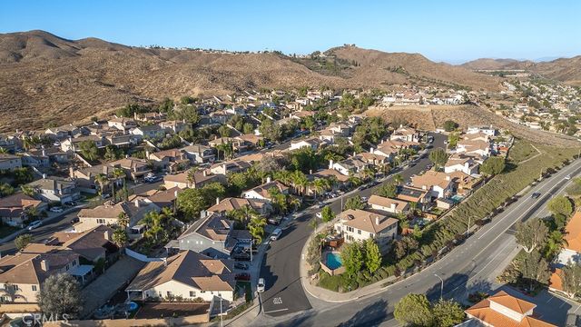 31501 Stoney Creek Drive, Lake Elsinore, CA 92532