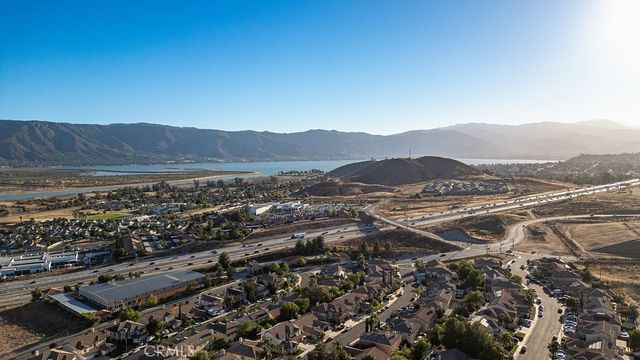 31501 Stoney Creek Drive, Lake Elsinore, CA 92532