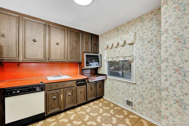 214-14 23rd Avenue, Bayside, NY 11360