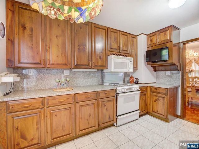 42 Hay Avenue, Nutley, NJ 07110