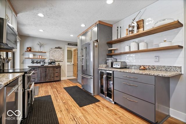 6585 Crown Drive, Brownsburg, IN 46112