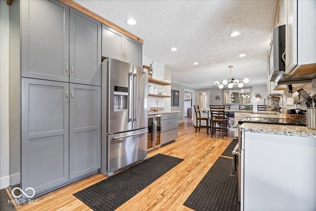 6585 Crown Drive, Brownsburg, IN 46112