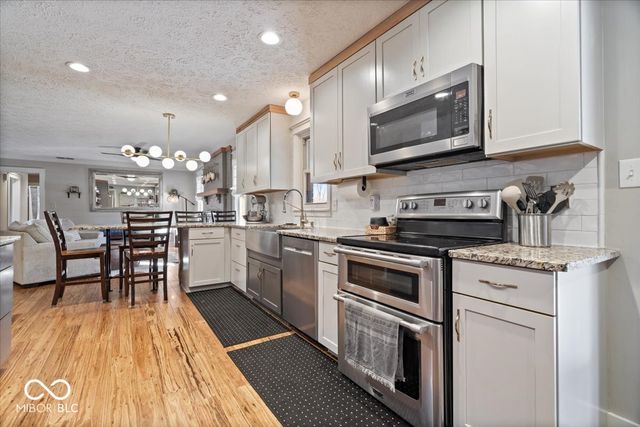 6585 Crown Drive, Brownsburg, IN 46112