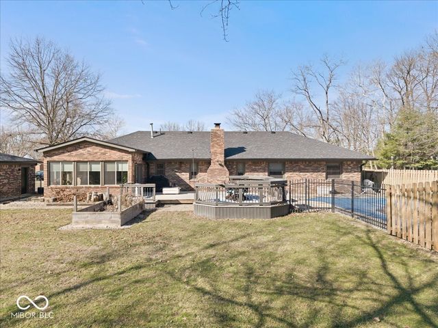 6585 Crown Drive, Brownsburg, IN 46112