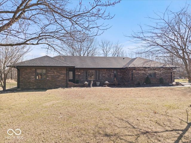 6585 Crown Drive, Brownsburg, IN 46112