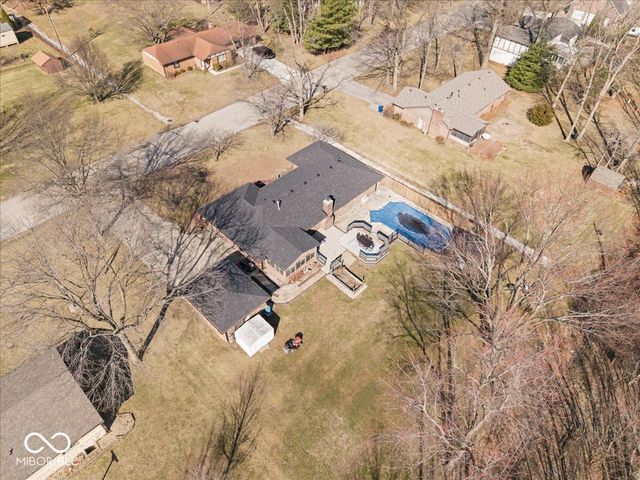 6585 Crown Drive, Brownsburg, IN 46112