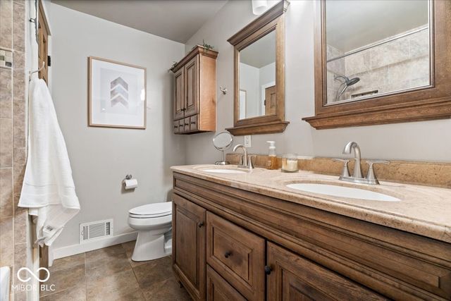6585 Crown Drive, Brownsburg, IN 46112