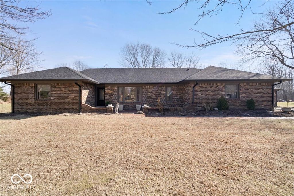 6585 Crown Drive, Brownsburg, IN 46112