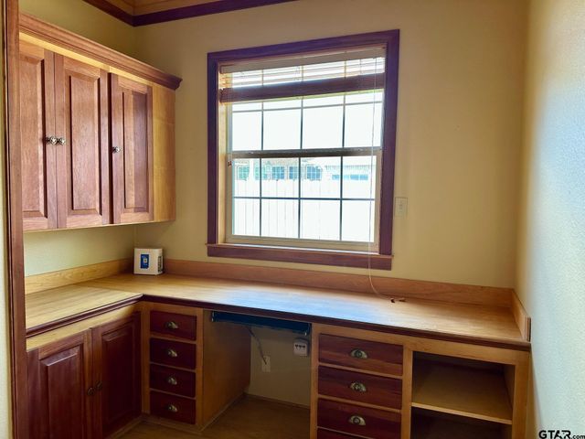 2201 Bradbury Ct, Tyler, TX 75703