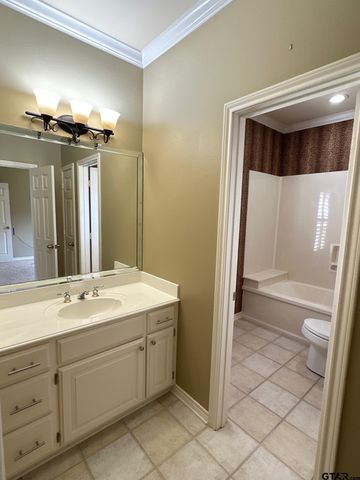 2201 Bradbury Ct, Tyler, TX 75703