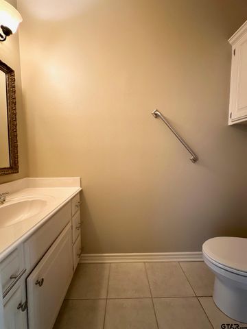 2201 Bradbury Ct, Tyler, TX 75703